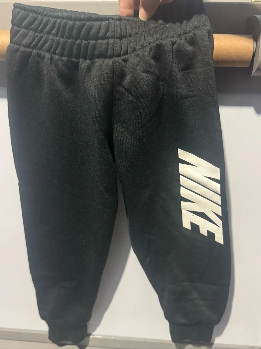 Nike Black Joggers with White Side Logo - Kids